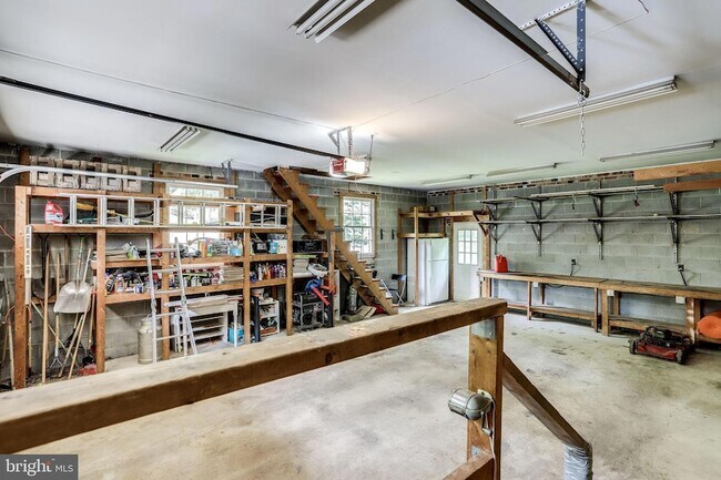 Building Photo - 5225 Old Dominion Dr