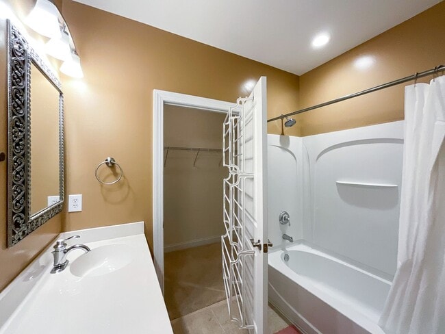 Building Photo - COMING SOON! Charlotte Living at Its Best!...