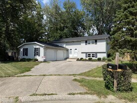 Building Photo - 7609 Cortina Ct