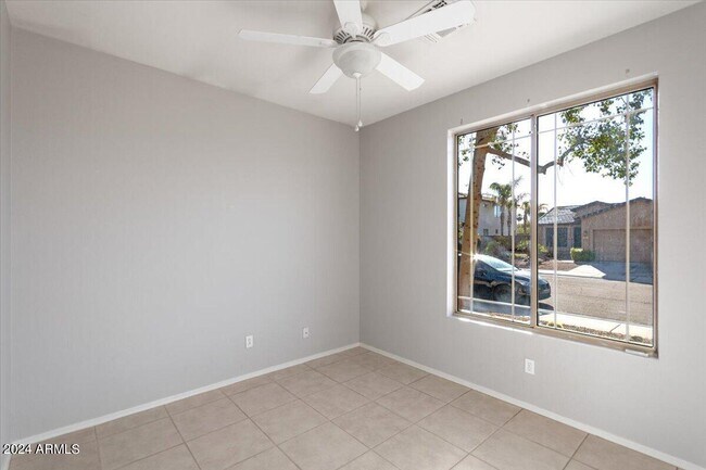 Building Photo - 440 N Roger Way