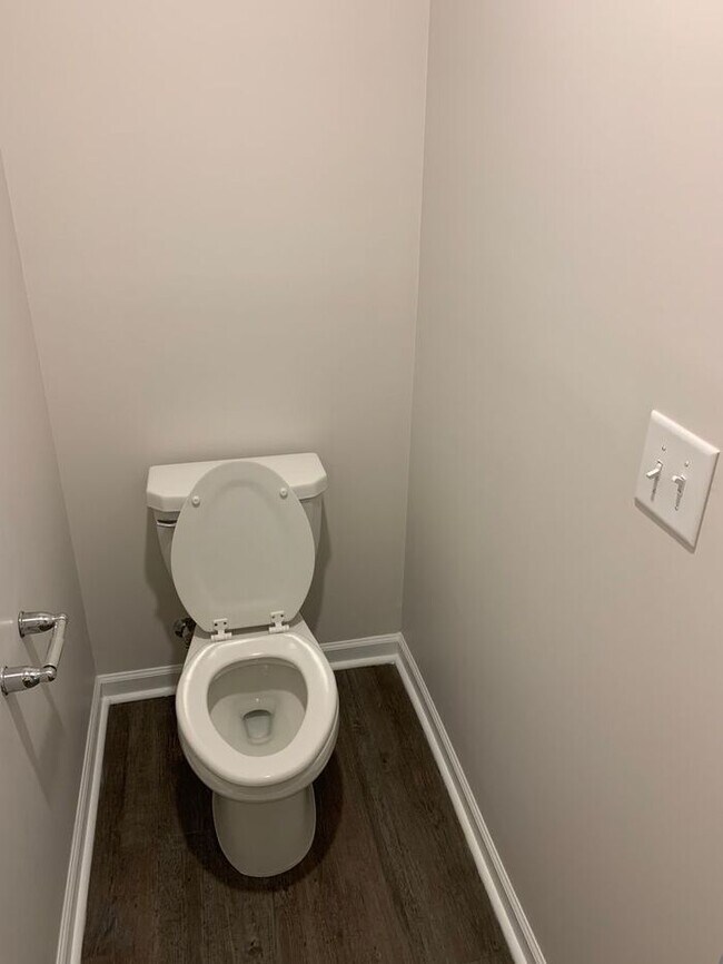 Building Photo - Move-In Ready! Spacious 3-Bedroom, 2-Bath Home in Waterbury — Apply Today to Secure Yours!