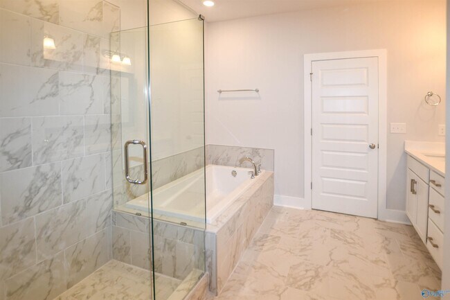 Building Photo - 12617 Whitcomb Cir