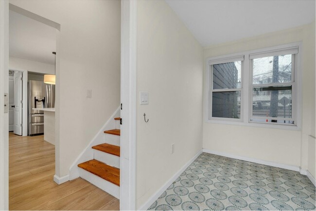 Building Photo - 316 Palisade Ave