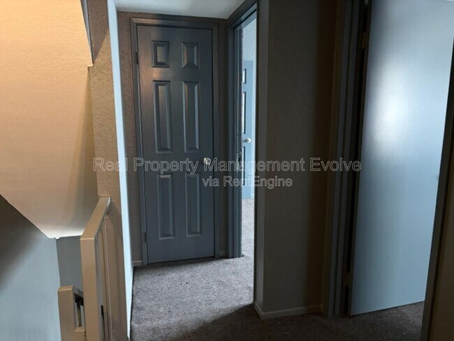 Building Photo - 2689 W Ocotillo Rd