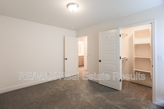Building Photo - 501 NW 59th Ave