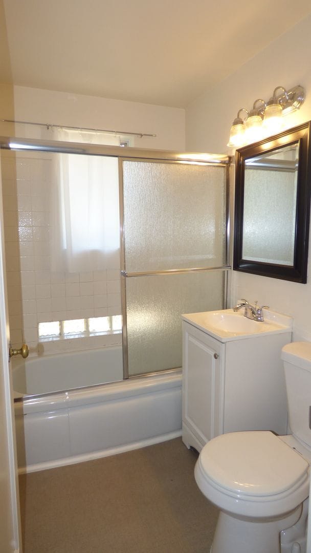 Building Photo - Rent Special: $500 Off First Full Months R...