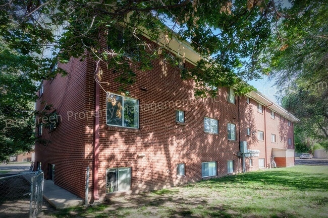 Building Photo - 1109 Alford St