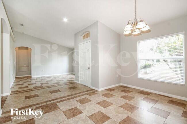 Building Photo - 10709 Deepbrook Dr