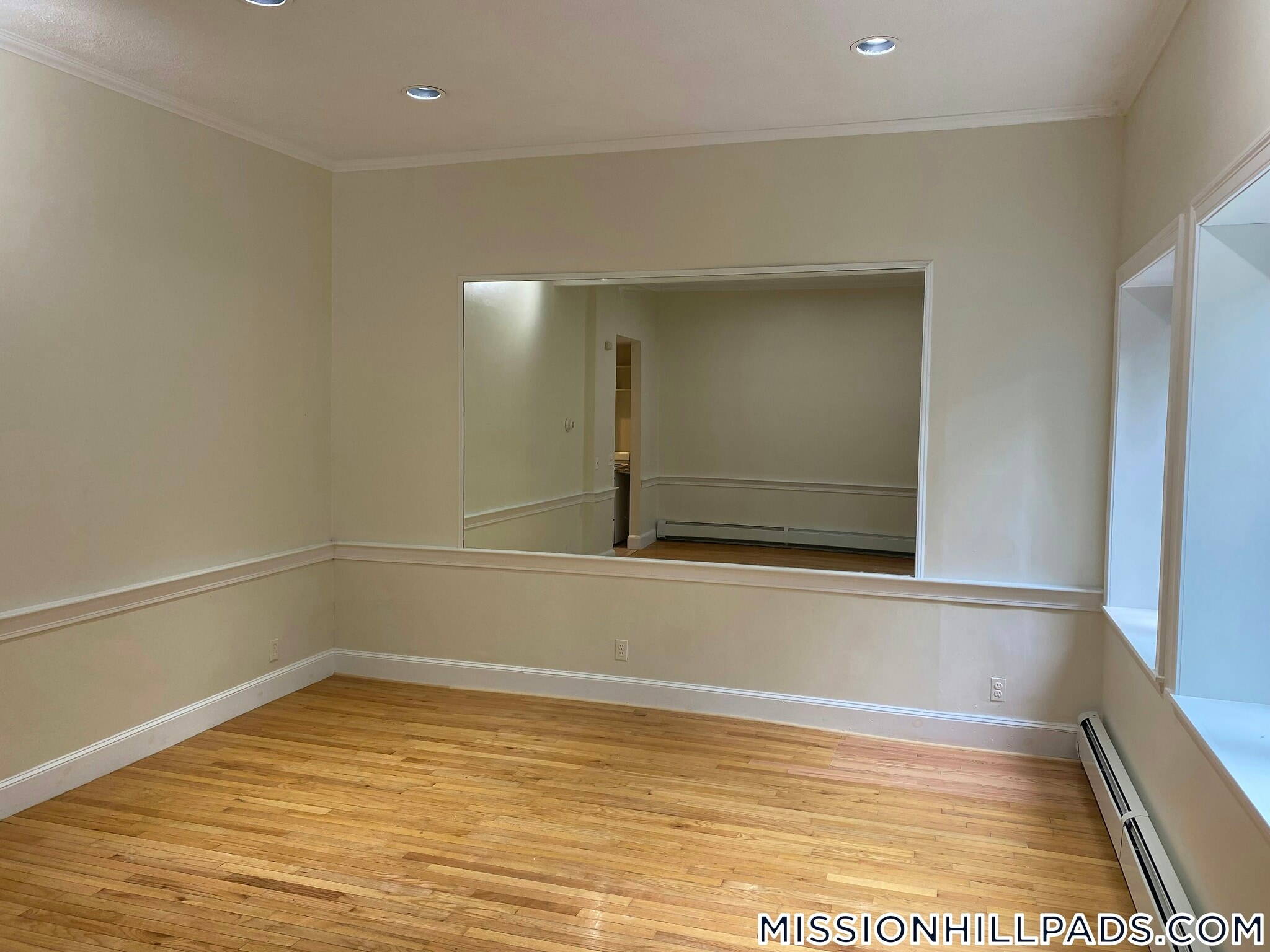 Building Photo - 14 Wait St