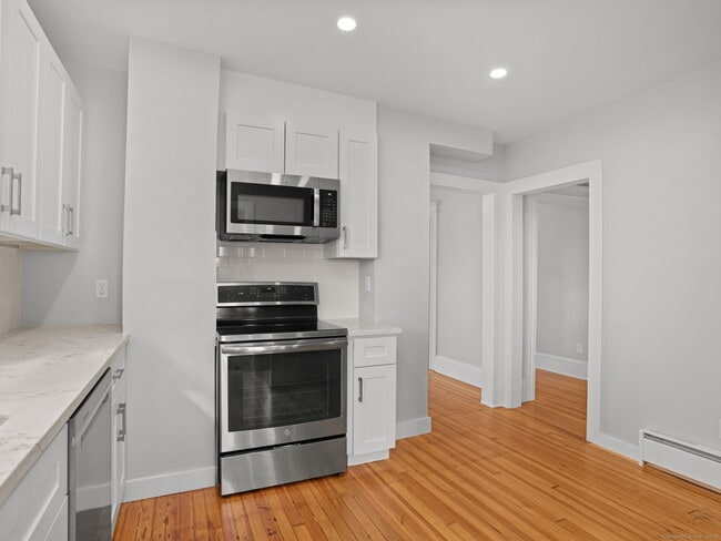 Building Photo - 29 Redfield Rd