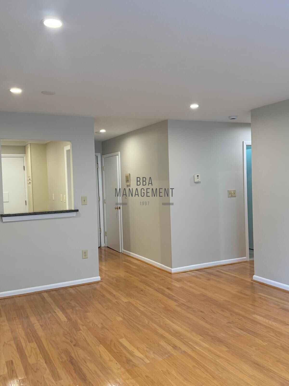 Building Photo - 28 Brentwood St
