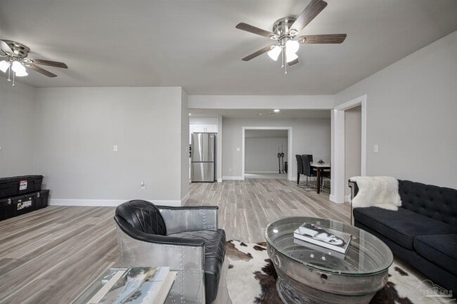 Building Photo - 3760 Bayou Blvd