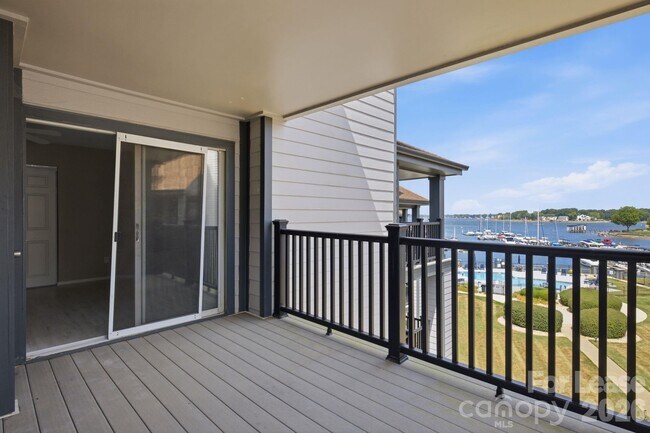 Building Photo - 18841 Vineyard Point Ln