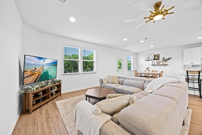 Building Photo - 7002 Nijinsky Dr