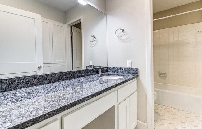 Building Photo - 7305 W Rim Dr