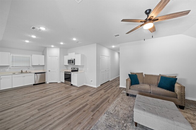 Building Photo - 1434 25th St