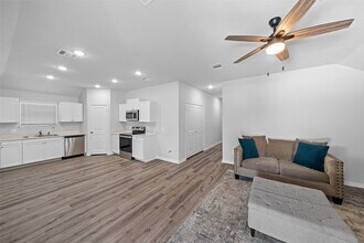 Building Photo - 1434 25th St