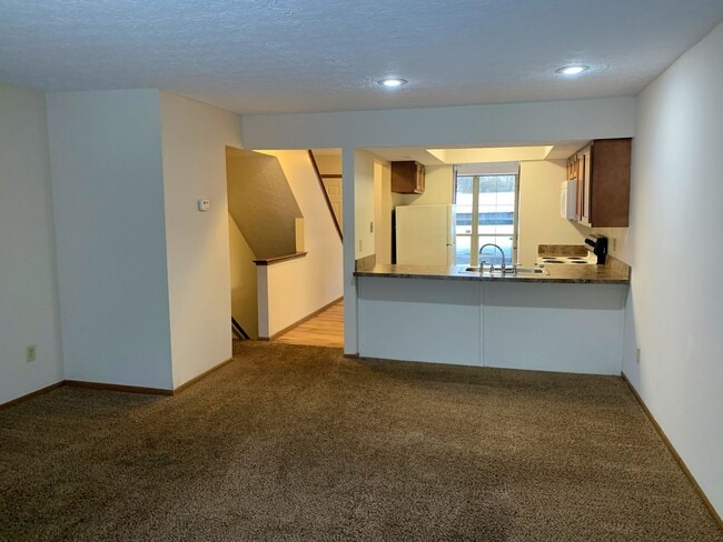 Building Photo - 5852 Aqua Bay Dr
