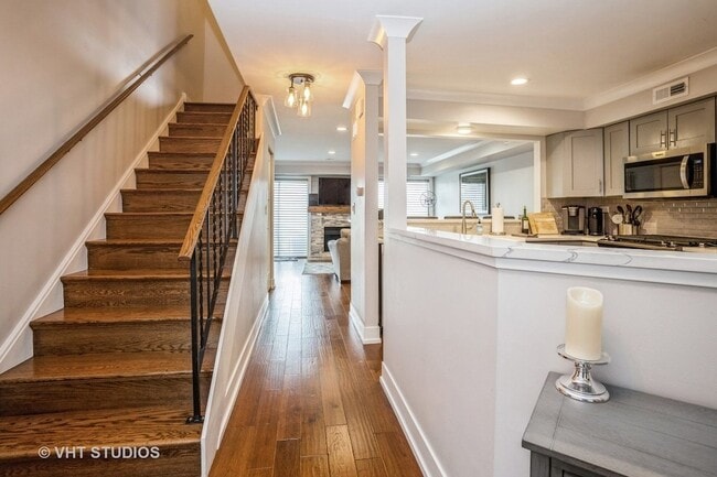 Building Photo - 546 E Windgate Ct