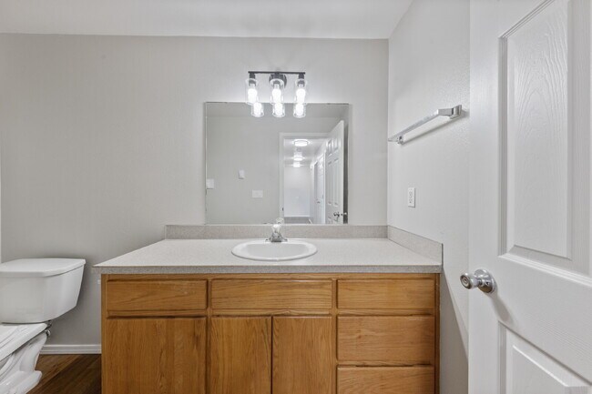 Building Photo - Fresh & Updated 2 bedroom W/S included!