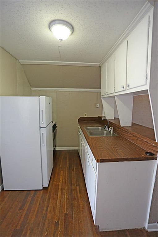 Building Photo - 5604 Chaucer Dr