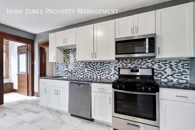 Building Photo - 120 West Ave