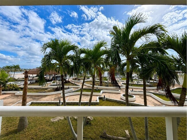 Building Photo - 13499 Biscayne Blvd
