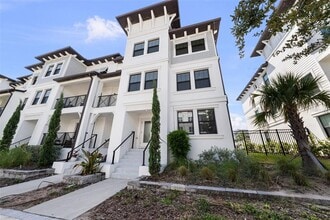 Building Photo - 5351 Bridge St