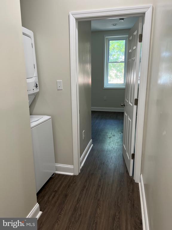 Building Photo - 1525 E Moyamensing Ave