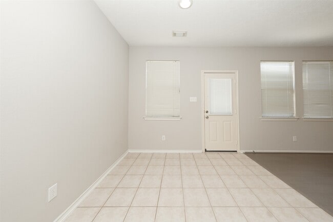 Building Photo - 14310 Mirkwood Ln