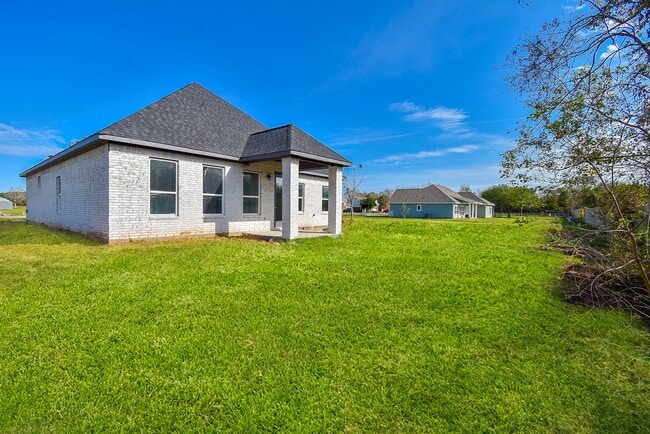 Building Photo - 209 Silverleaf Rd
