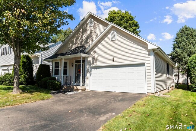 Building Photo - 43 Pepper Bush Ln