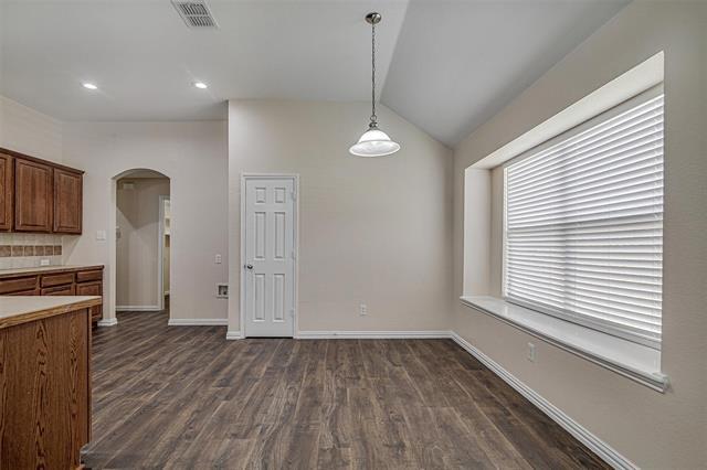 Building Photo - 1112 Emerson Dr