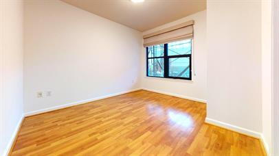 Building Photo - "Chic Urban Living: Spacious 2BR/2BA Condo...