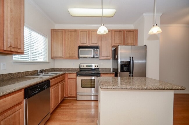 Building Photo - 9200 Westheimer Rd