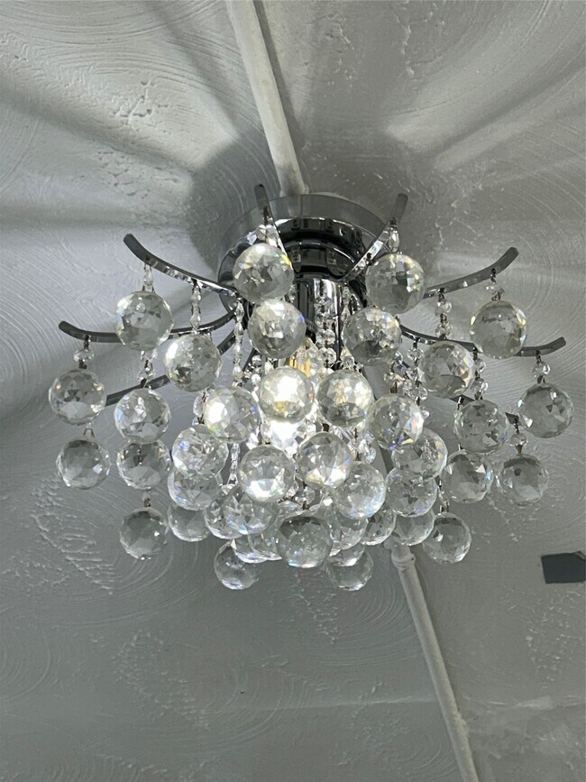 Building Photo - 1804 N Main St