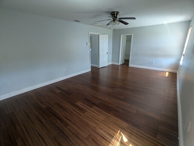 Building Photo - Mt. Dora Rental Home