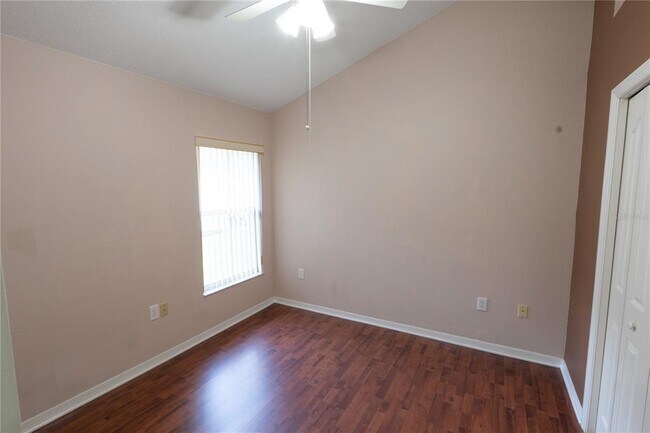 Building Photo - 16505 Lake Heather Dr