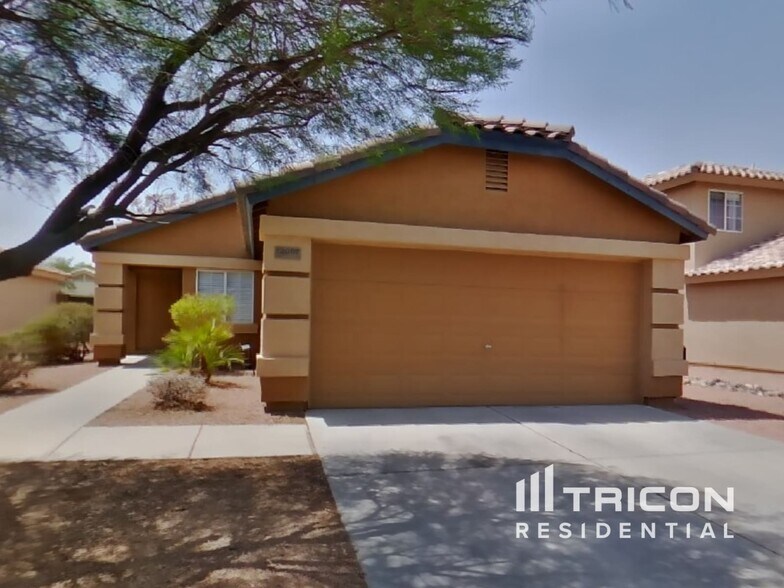 Primary Photo - 12007 W Dahlia Dr