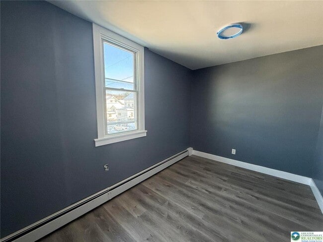 Building Photo - 301 Penn St