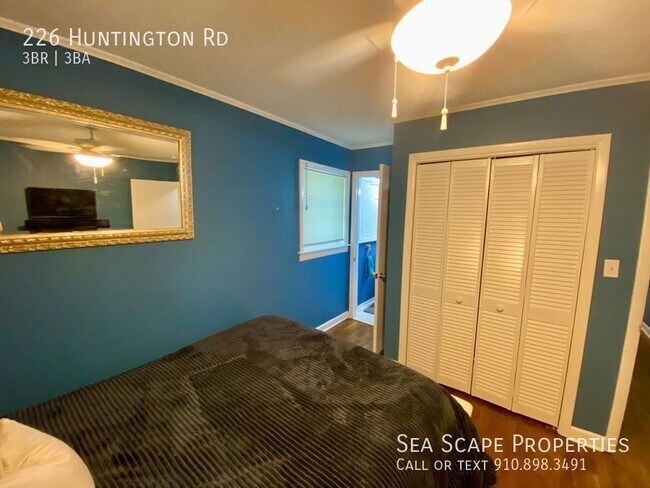 Building Photo - 226 Huntington Rd