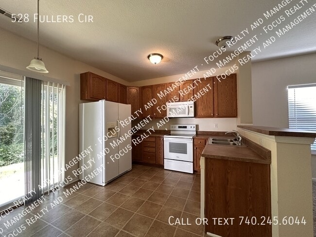 Building Photo - 528 Fuller's Cir