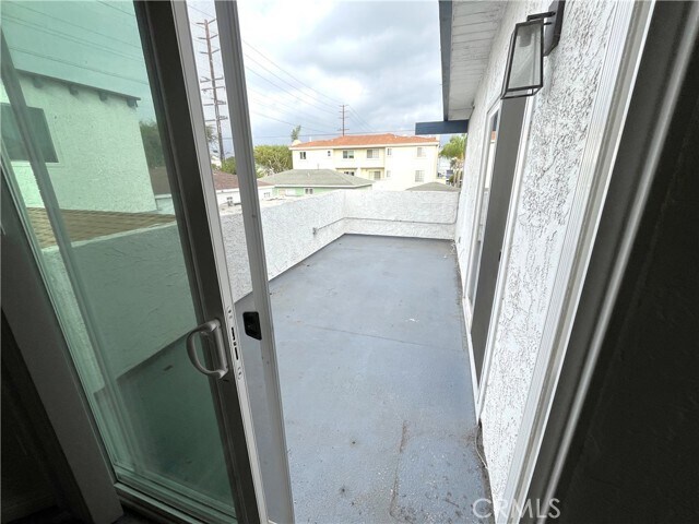 Building Photo - 2214 Grant Ave