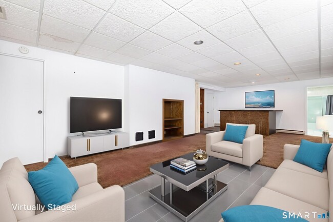 Building Photo - 428 Maple St