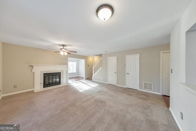 Building Photo - 2045 Fairways Ct