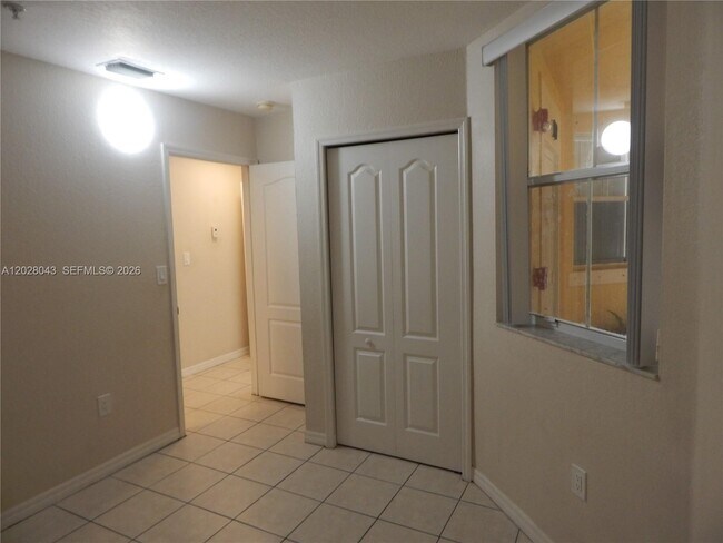 Building Photo - 8964 W Flagler St