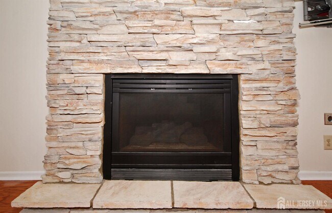 Building Photo - 1 Wellington Ct