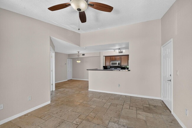 Building Photo - 160 Yacht Club Way