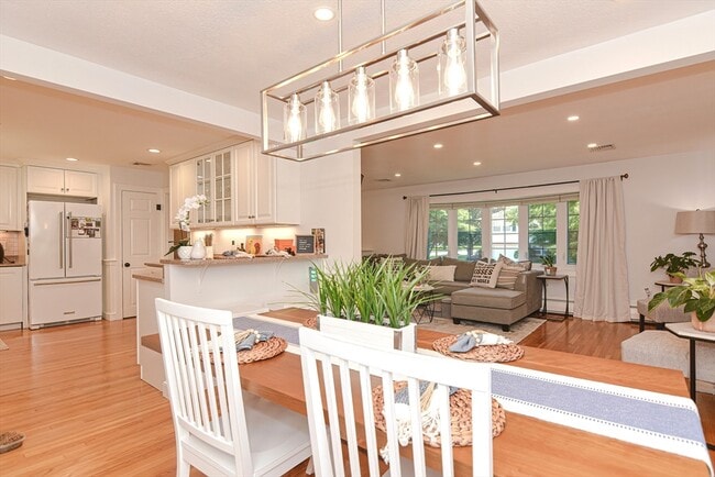 Building Photo - 7 Lynch Ave