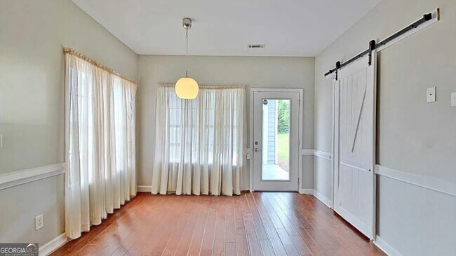 Building Photo - 2717 Mt Carmel Rd